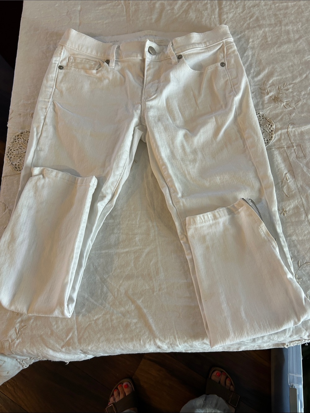 LOFT White Skinny Jeans - Stretch Rise sz 26P